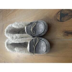 UGG Cozy Gray Suede Moccasin Slippers with Shearling Lining size 5